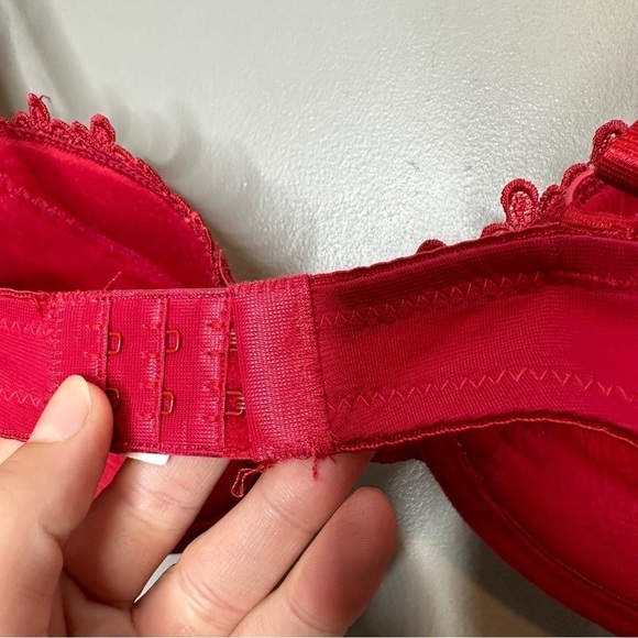 Vintage Rene Role red floral lace bra - Picture 8 of 10